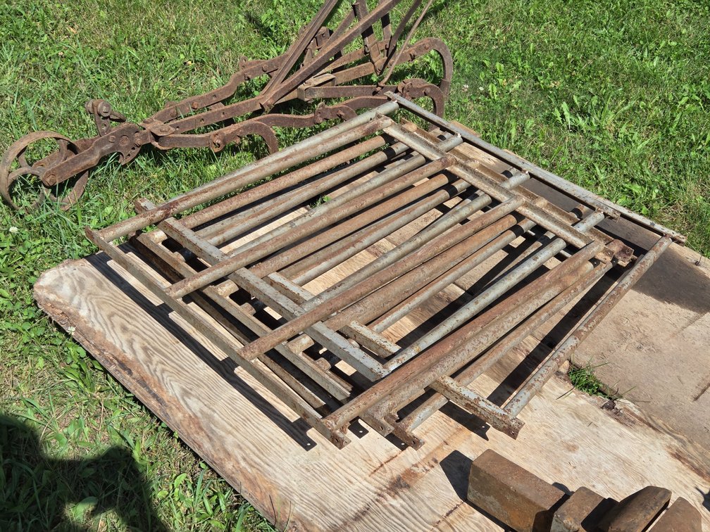 (6) 27 x 32" 4 Bar Panels + 1 other