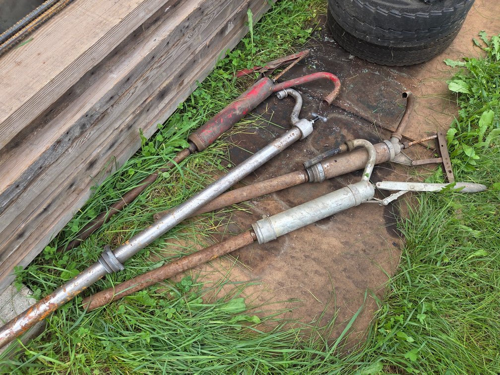 (4) Barrel Pumps