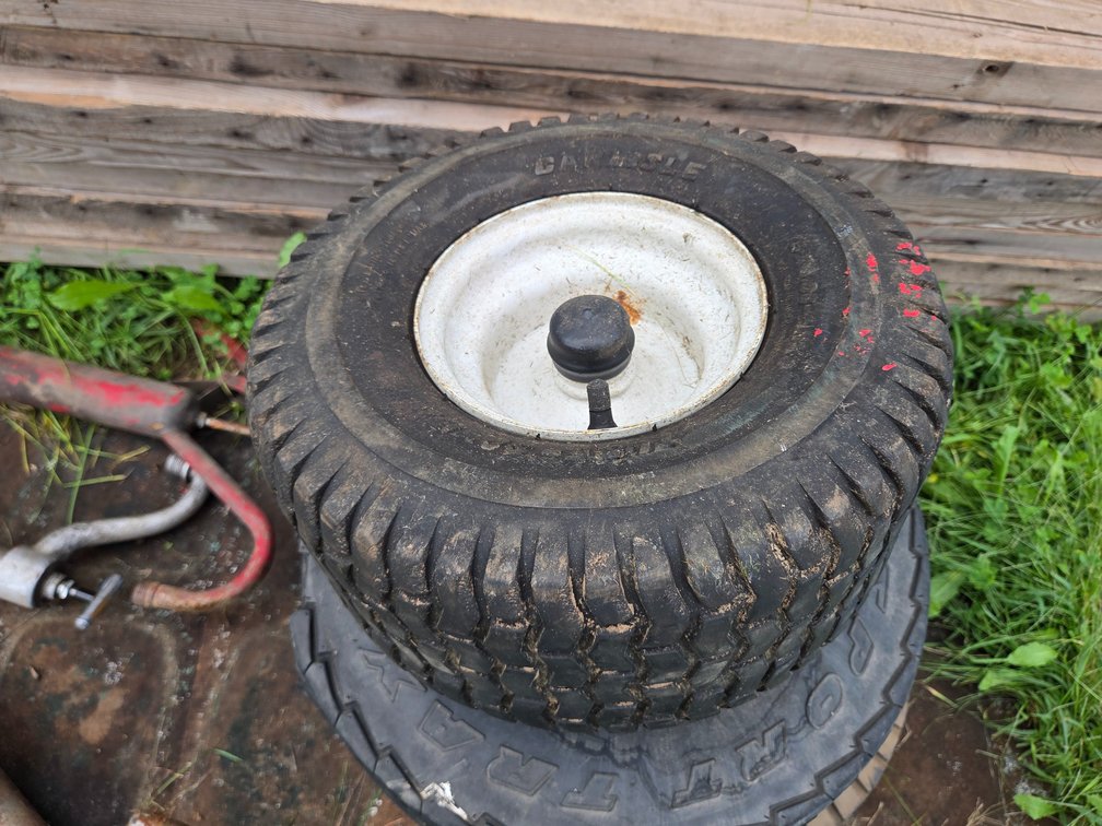 (2) 6" Front Mower Wheels; (2) 8" & (2) 6" Rims