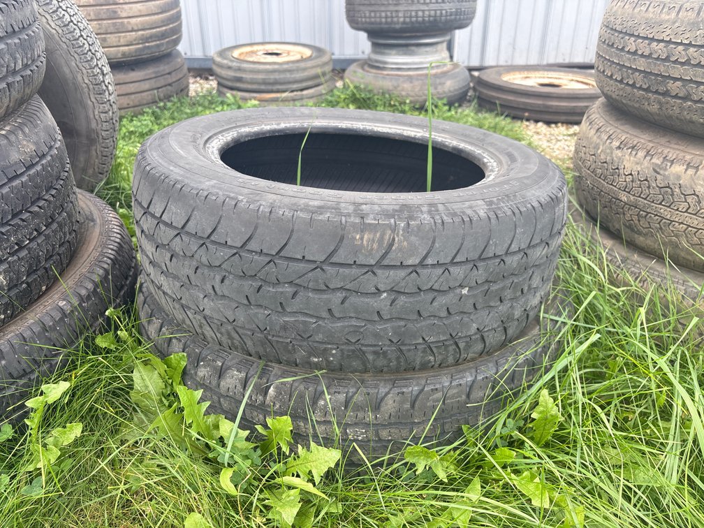 (2) tires