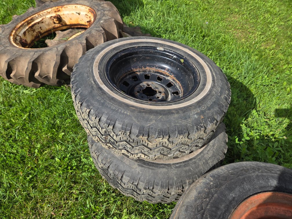 (2) 15" Snow Tires with Rims; 15" Tire and Rim