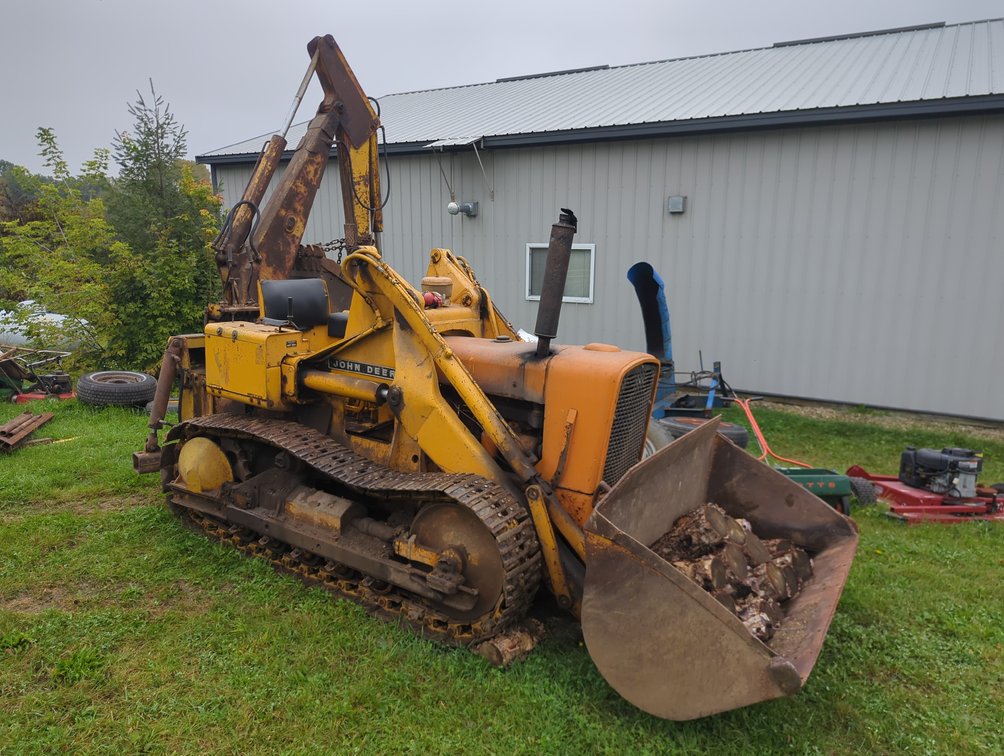 John Deere 820 Backhoe Loader