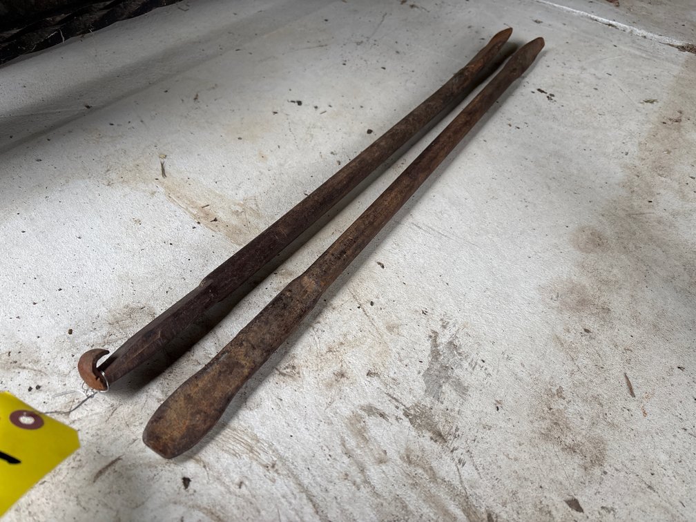 (2) Tire Changing Bars
