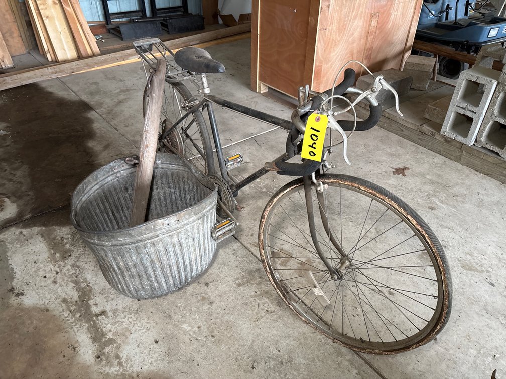 Schwinn Bike; Washtub & Evener