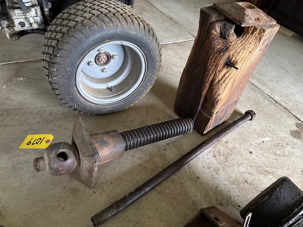 Vtg Screw Jack for House