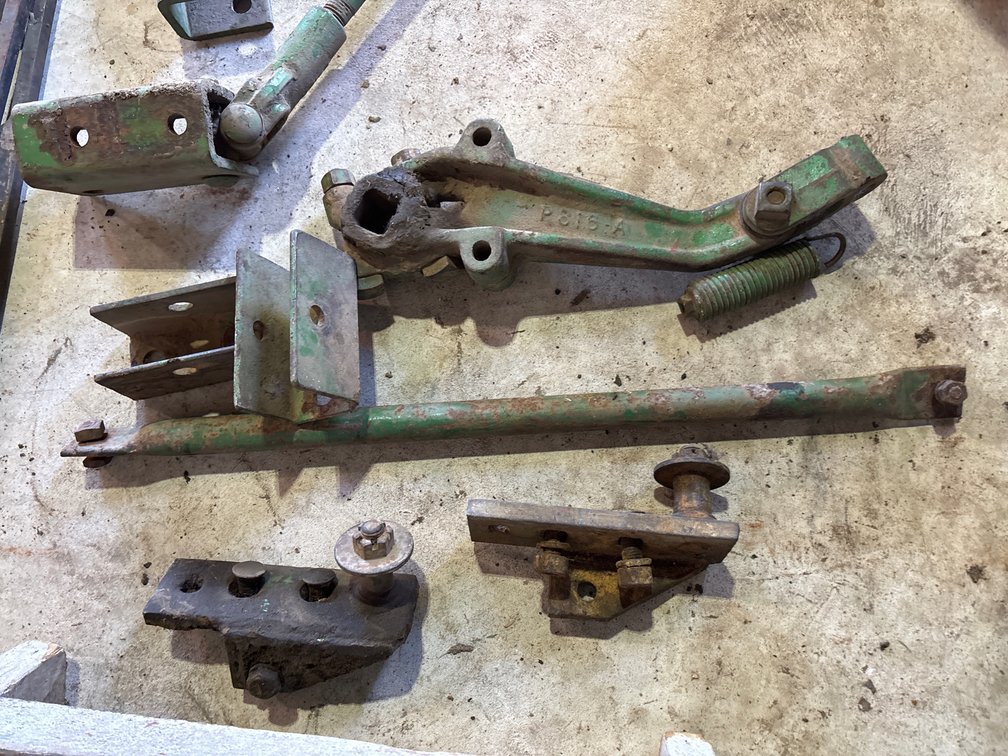 John Deere P816A Rockshaft Lift Arm; Hitch Parts