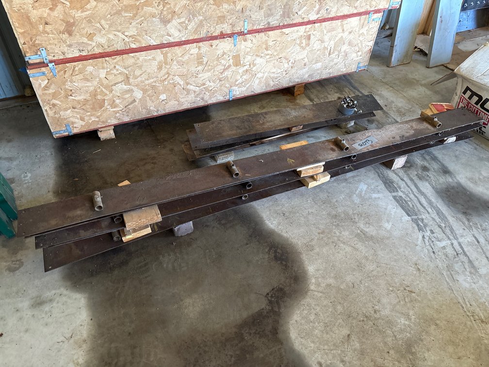 Metal Framing Pieces for Curved Concrete