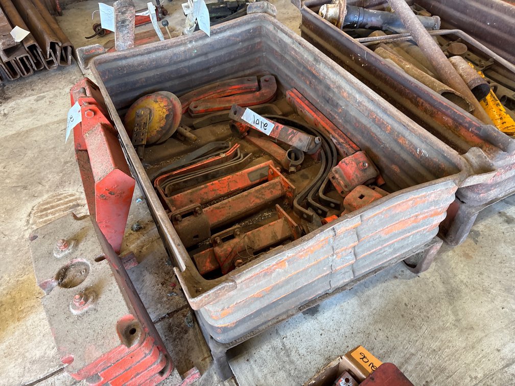 Allis Chalmers Parts Lot