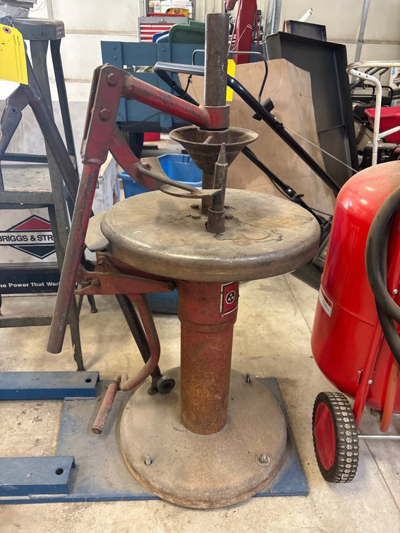 Coats Tireman manual tire changer