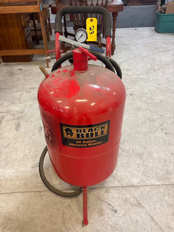 Black Bull 20 Gallon Abrasive Blaster
