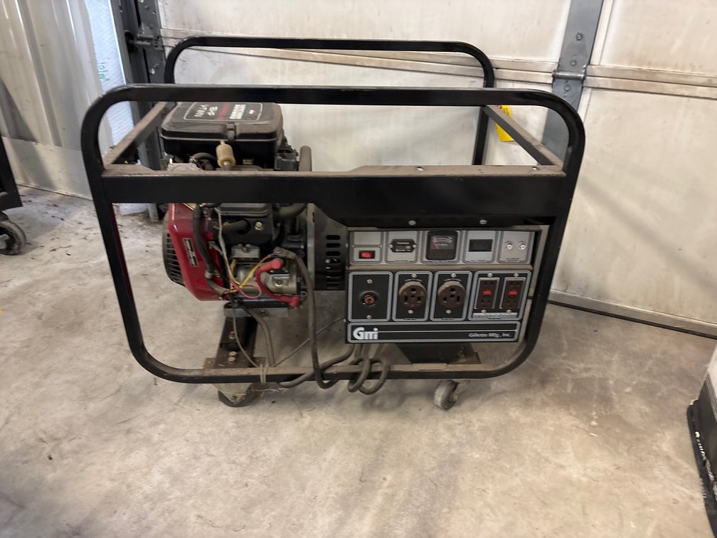 Gillette Mfg. Generator w/18 hp engine