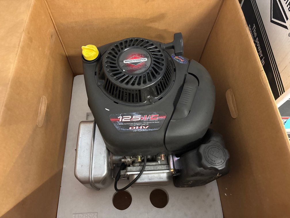 2005 Briggs and Stratton 12.5 HP Engine