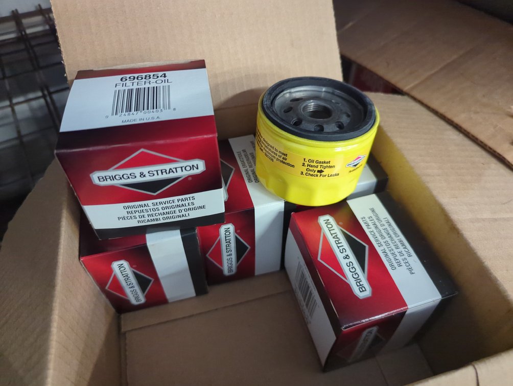(2) Boxes Briggs and Stratton Oil Filters