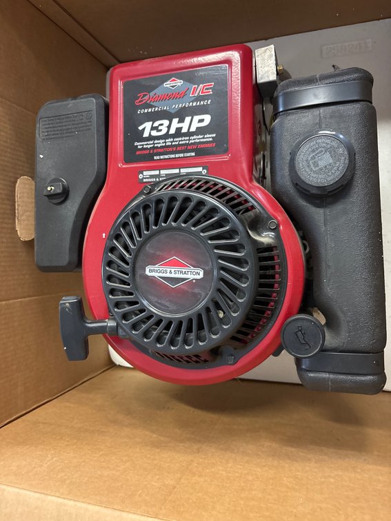 2003 Diamond I/C 13 hp Briggs and Stratton Engine