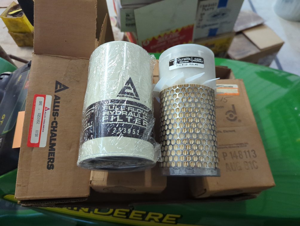 Allis Chalmers HYD Filter & (2) Filter Elements