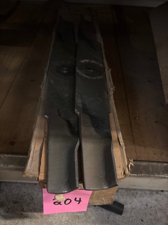 Lawn mower blade assortment