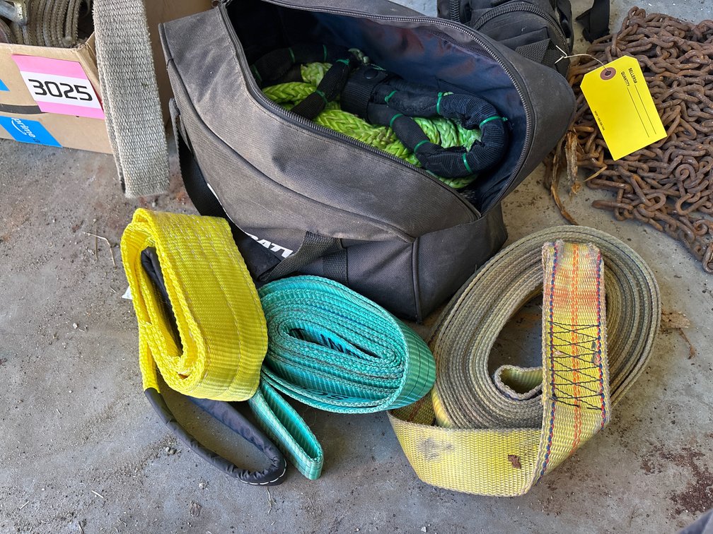 (2) Bags of Assorted Tow Straps