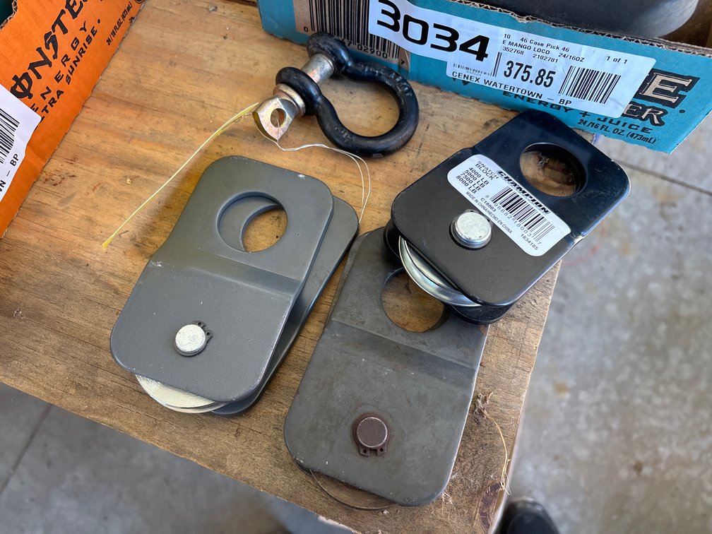 (3) Snatch Blocks; Small 1/2 Clevis