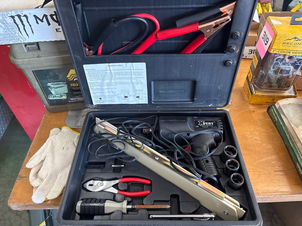 Auto Emergency Kit with Impact Wrench