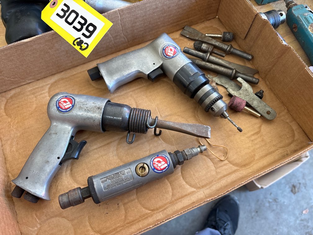 (3) Campbell Hausfeld Air Tools