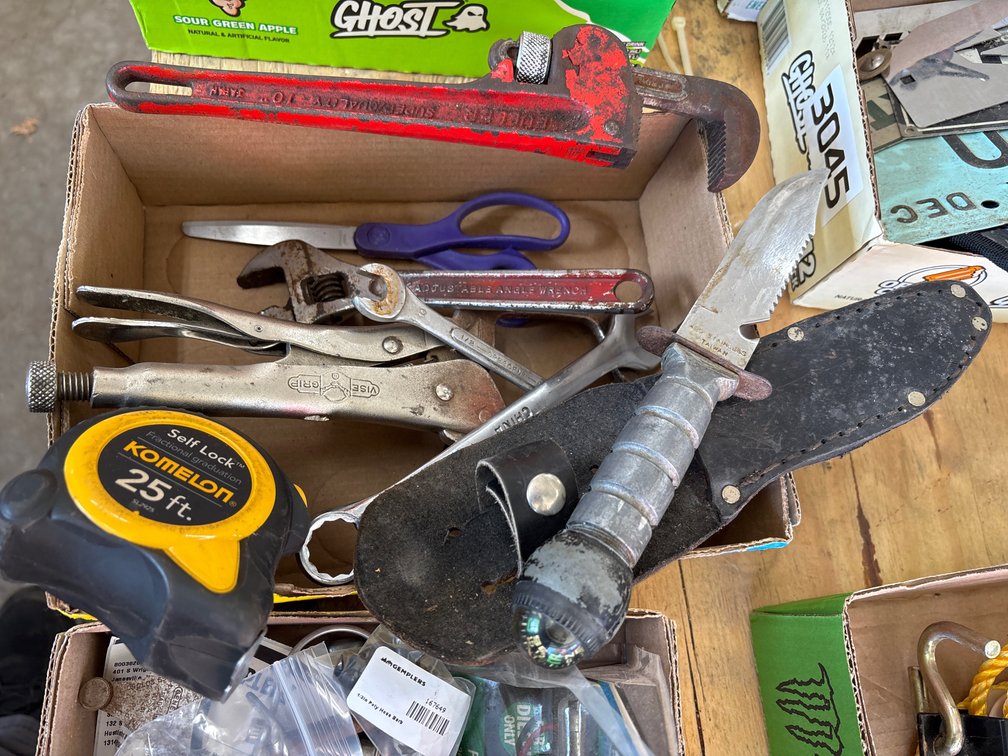 Survival Knife; Hand Tools