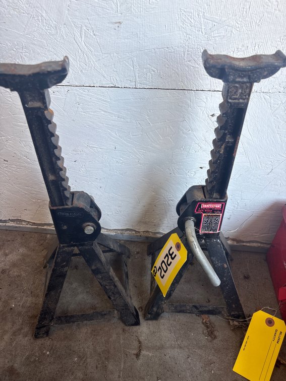 (2) Craftsman 4500 lb jack stands
