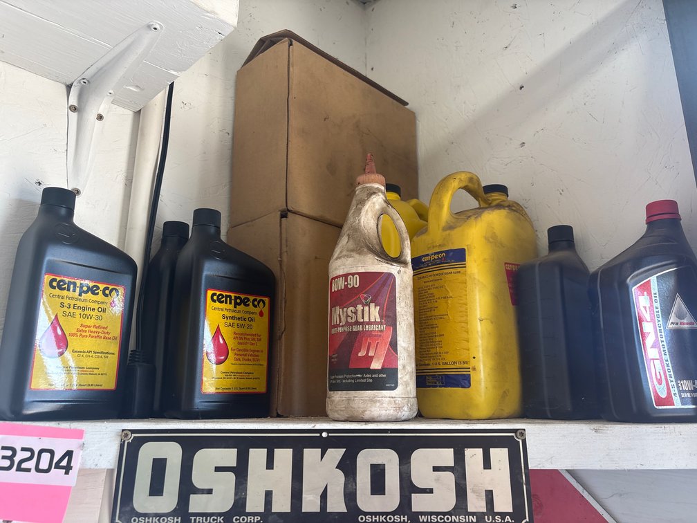 Oil, gear lube, syntho lube