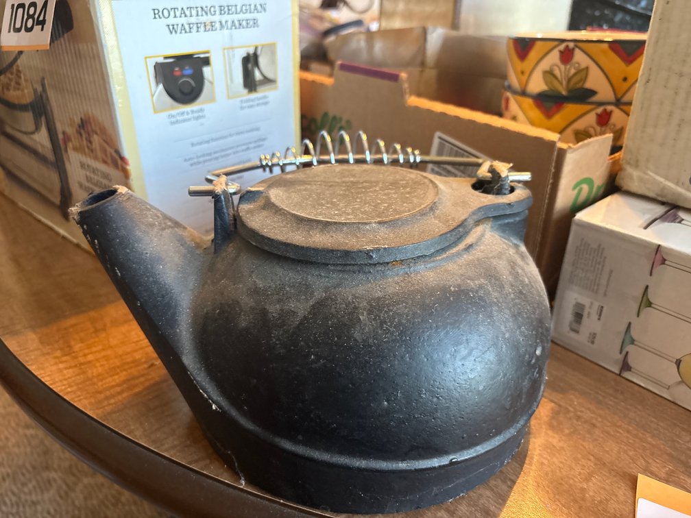 Cast iron tea pot
