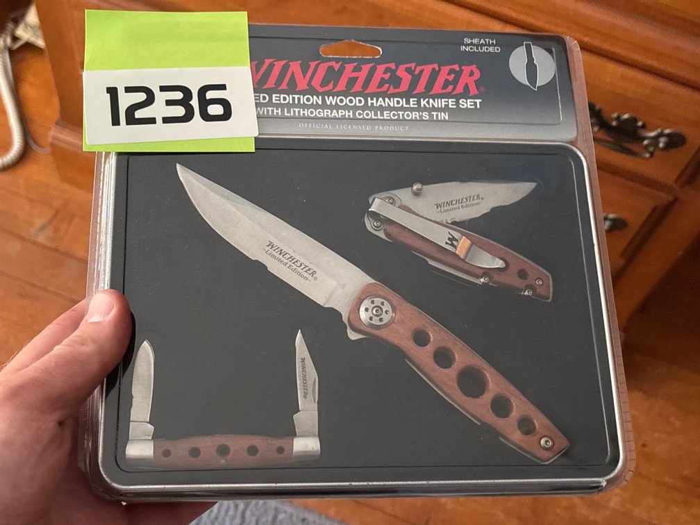 Winchester Wood Handle Knife Set
