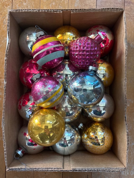 (17) Round Glass Ornaments