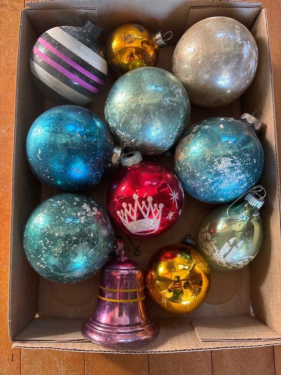 (11) Christmas Ornaments