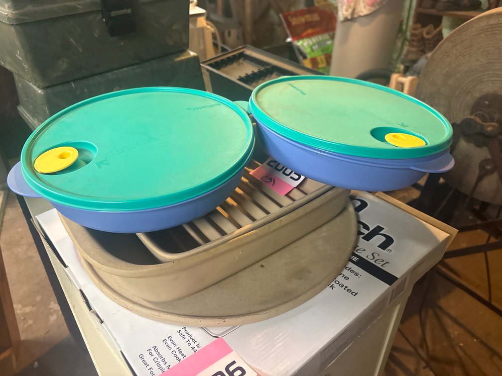 Pampered Chef Stoneware, tupperware bowls