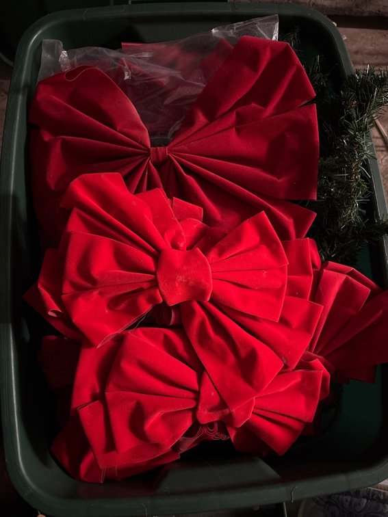 Christmas Garland and Red Bows Tote