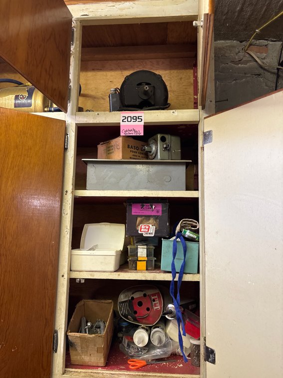 (4) Shelves and Contents