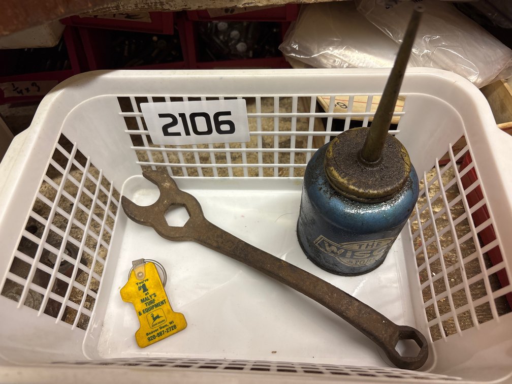 Ford Wrench, Wisco Oiler & Malys Keychain