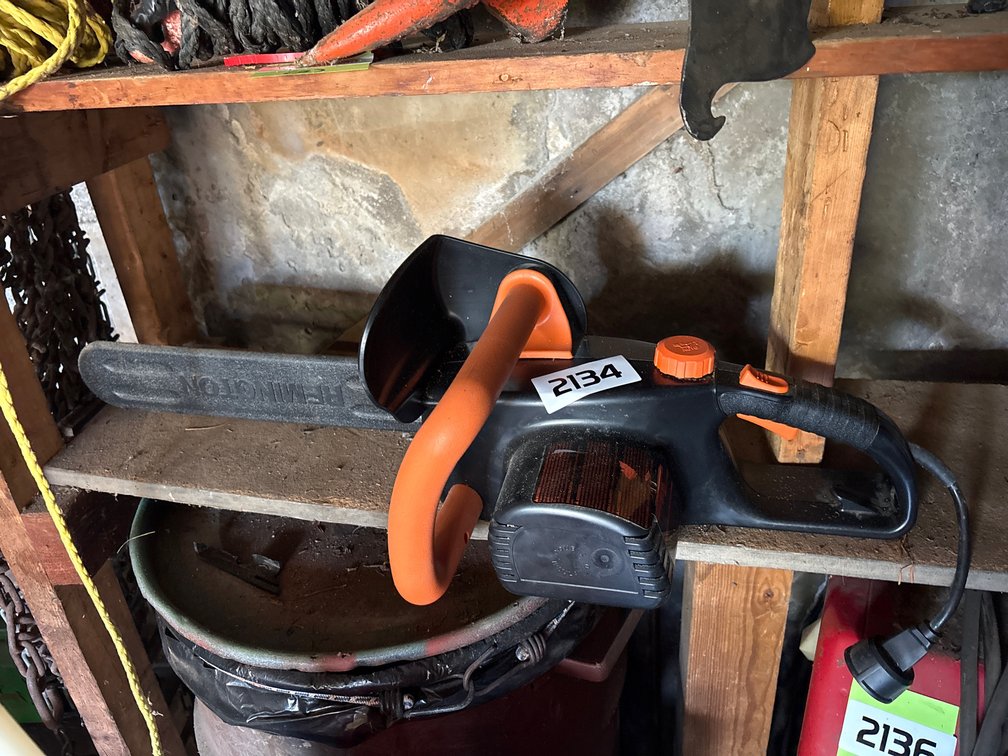 Remington Electric chainsaw 16 inch bar