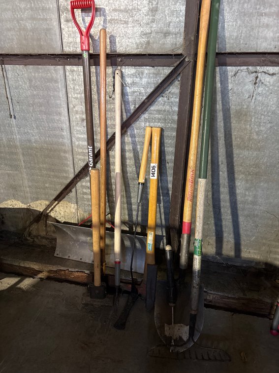 Yard Tools, Maul, Rake, Lawn Weeders, Shovels