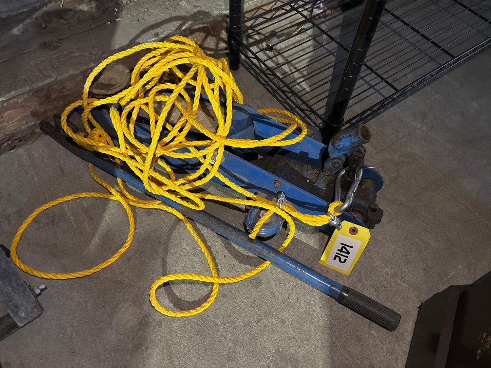 Blue Metal Hydraulic Floor Jack
