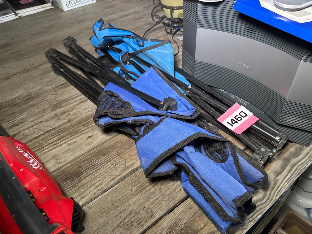 (2) Folding Chairs