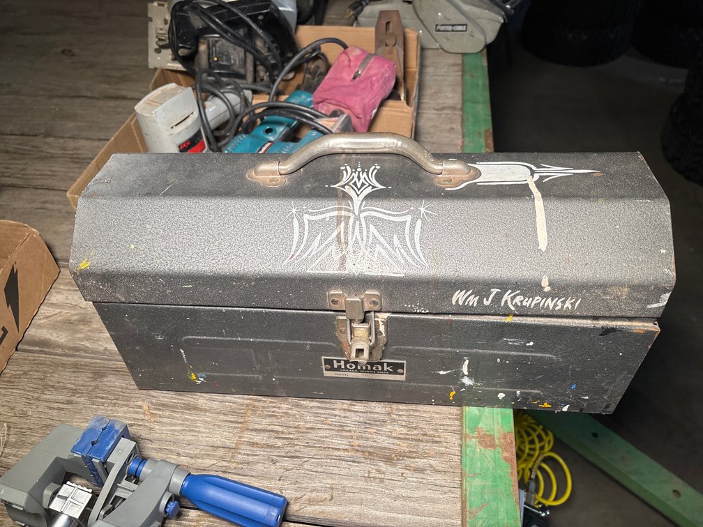 19” Metal Toolbox plus Contents