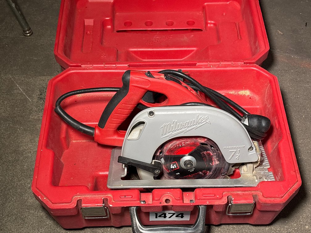 7-1/4” Milwaukee Tilt-Lok Circular Saw