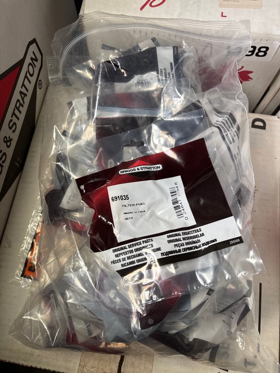 (19) New Briggs & Stratton Fuel Filters