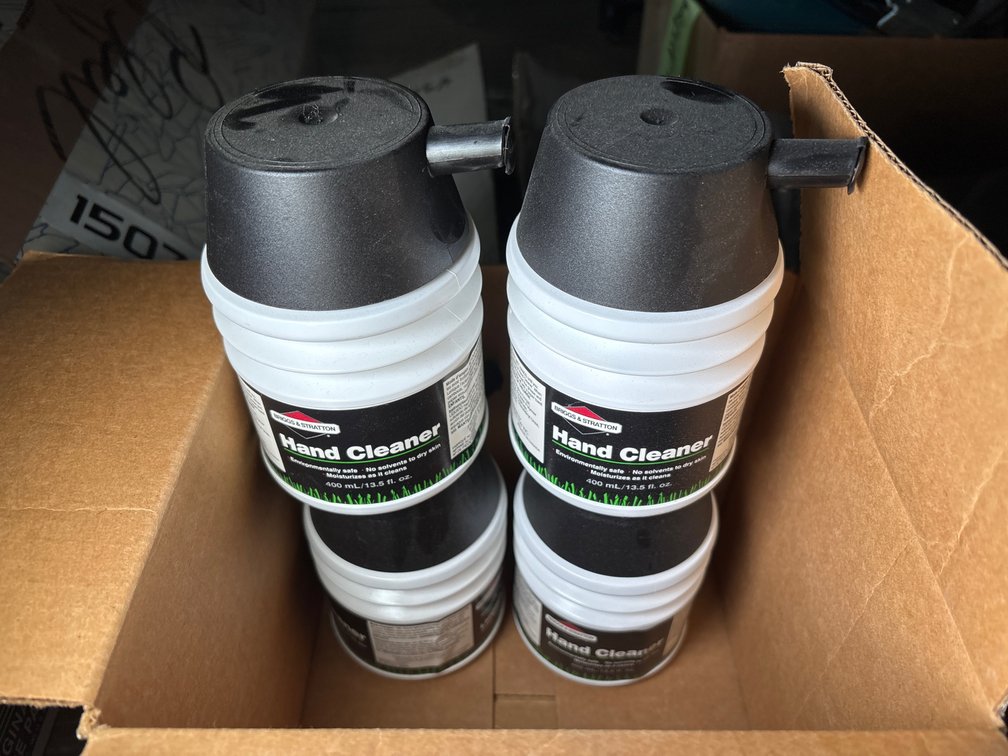 Briggs & Stratton Hand Cleaner