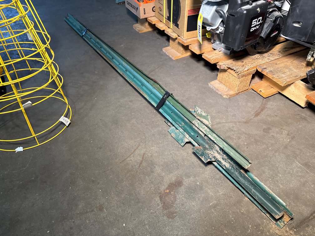 (5) Lightweight Steel Posts
