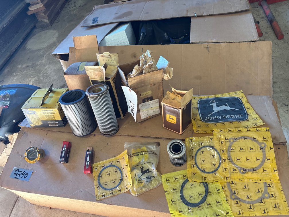 John Deere oil filter elements, transmission thermometer, gaskets and parts