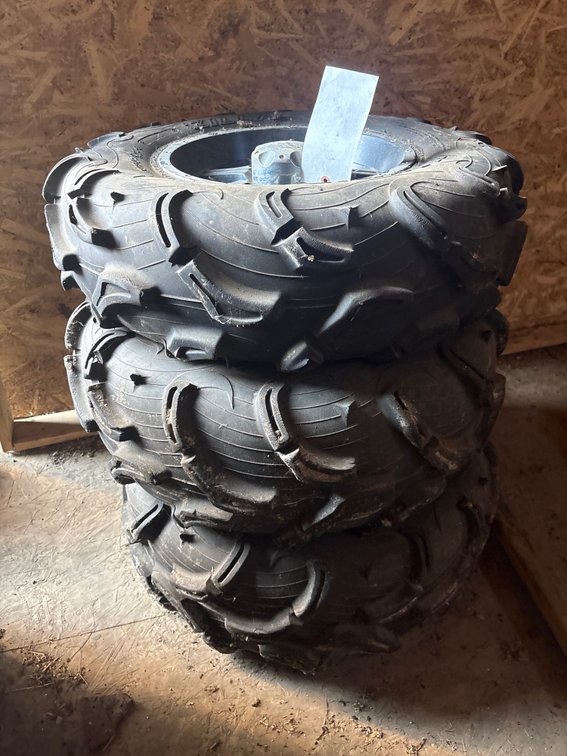 (3) Maxis Zilla tires and Rims
