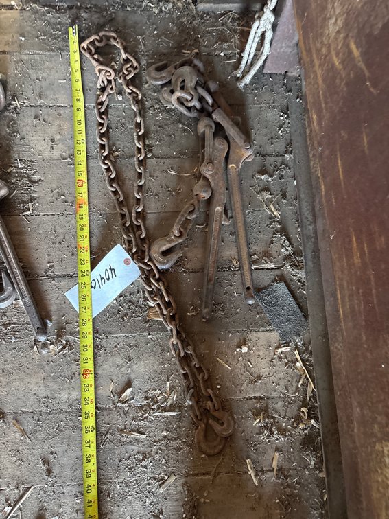 (2) binders and chain