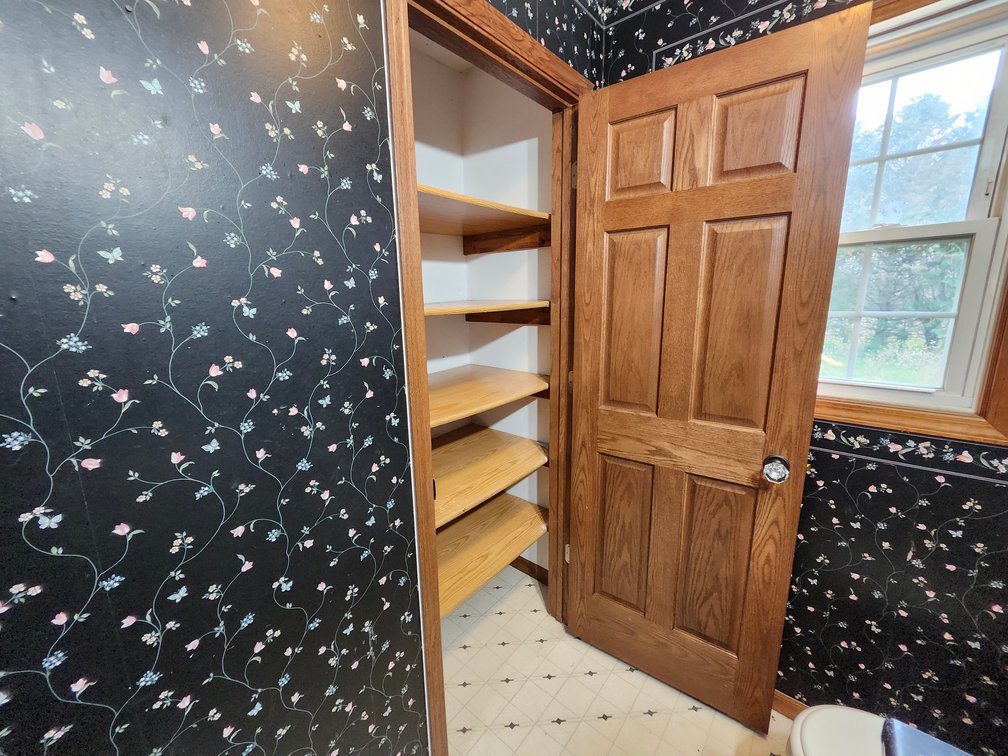 Image for 205 Alvin Circle, Beaver Dam – Online Bidding for Quiet Cul-de-Sac Home
