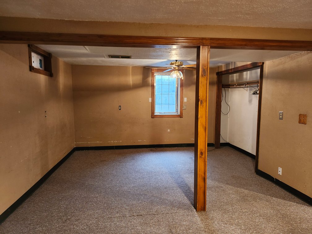 Image for 205 Alvin Circle, Beaver Dam – Online Bidding for Quiet Cul-de-Sac Home