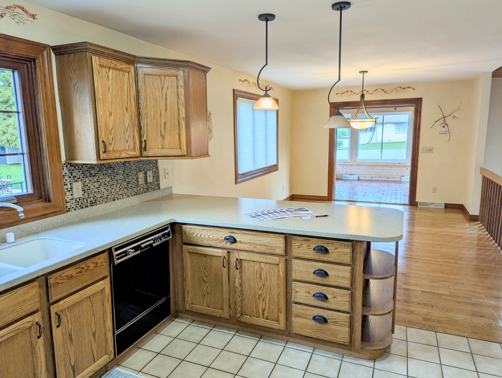 Image for 306 W Leonard St, Watertown 4-bdrm Home For Sale